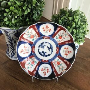Antique hand painted IMARI scalloped plate damaged